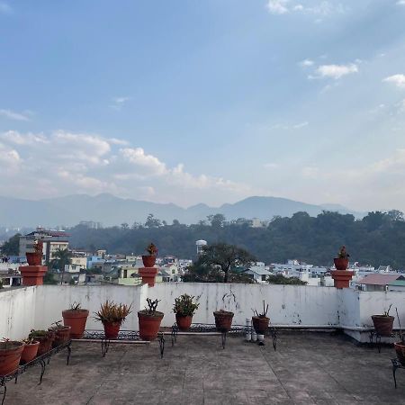 Hotel O Hya'S Homestay Деградун Екстер'єр фото